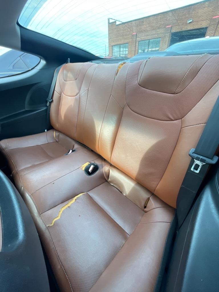 2010 Hyundai Genesis 3.8L photo