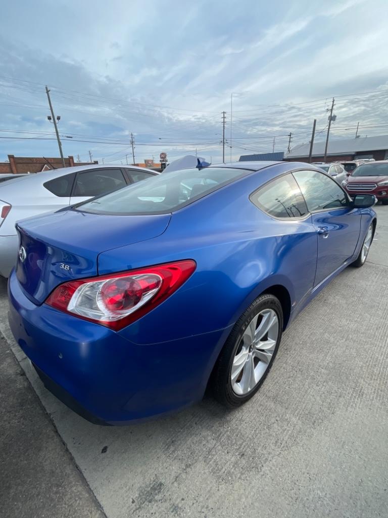 2010 Hyundai Genesis 3.8L photo