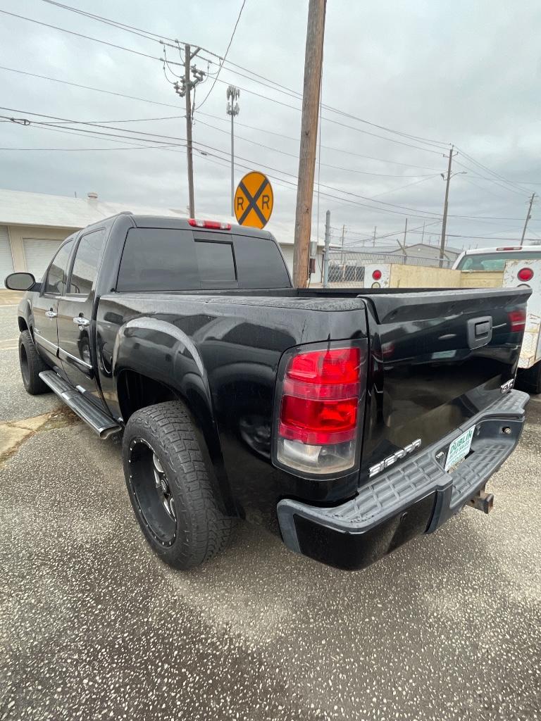 2007 GMC Sierra 1500 Denali photo