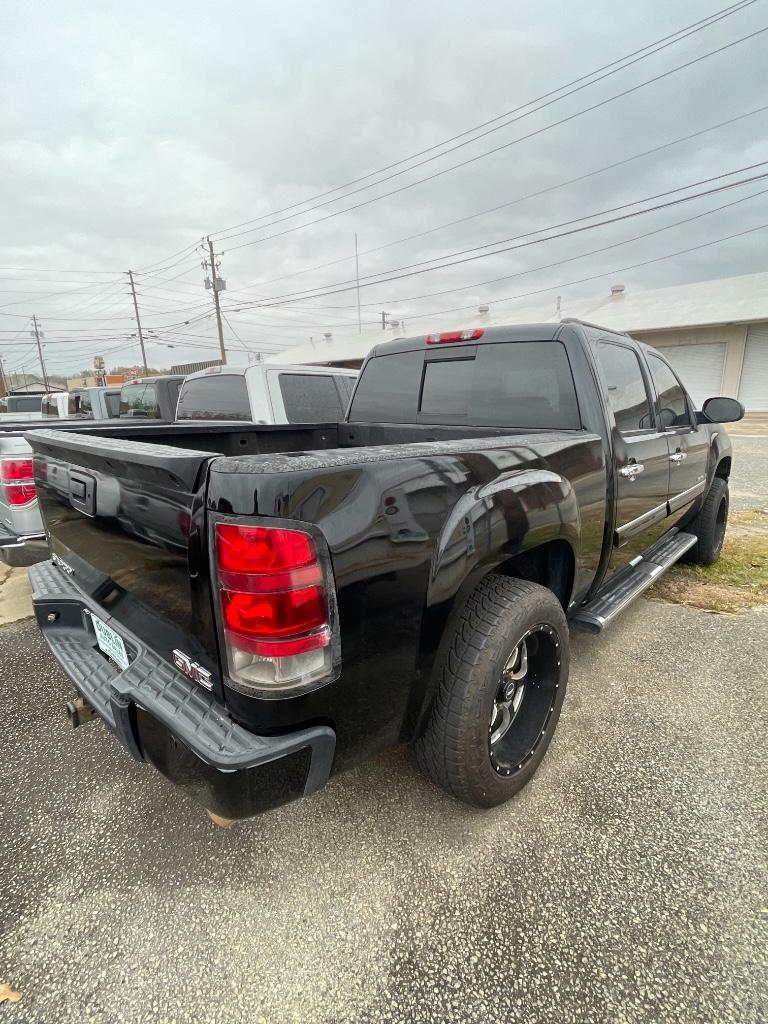 2007 GMC Sierra 1500 Denali photo