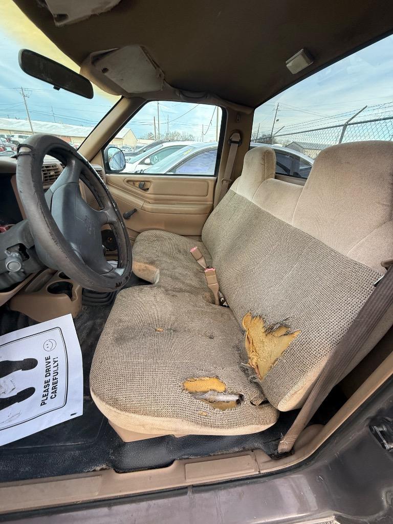 2022 Chevrolet Express Passenger LS photo 37