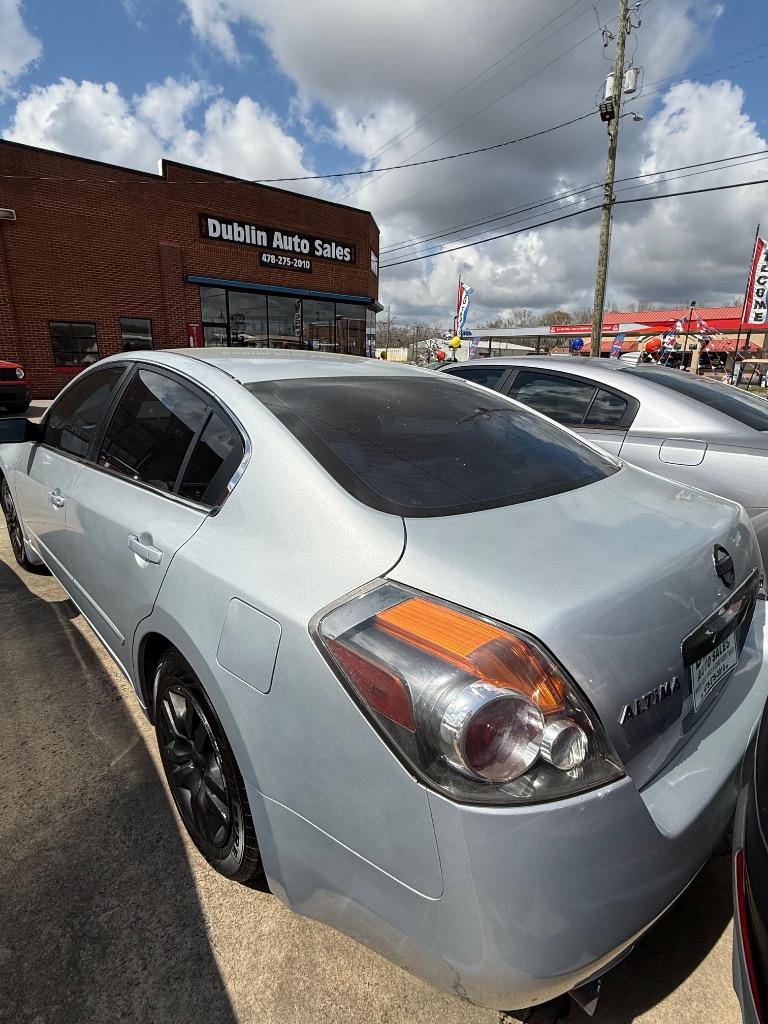 2010 Nissan Altima 2.5 photo
