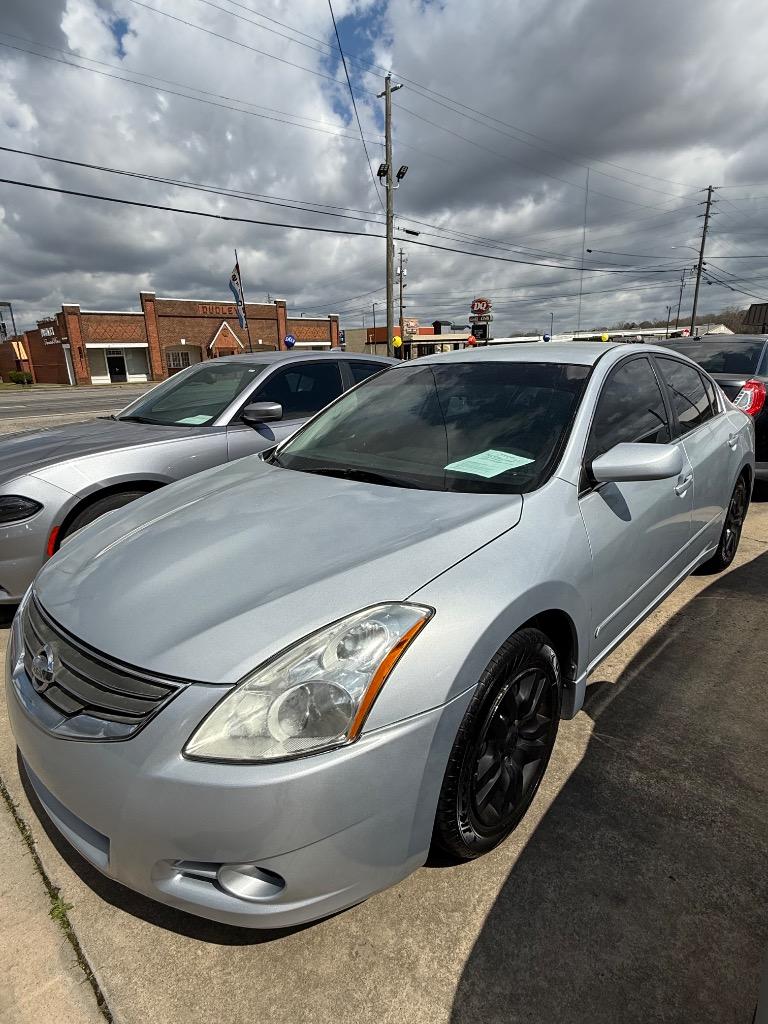 2010 Nissan Altima 2.5 photo