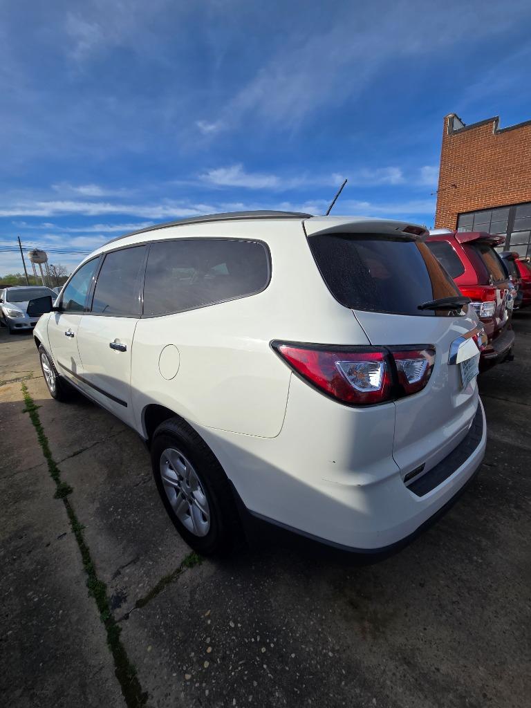 2014 Chevrolet Traverse LS photo