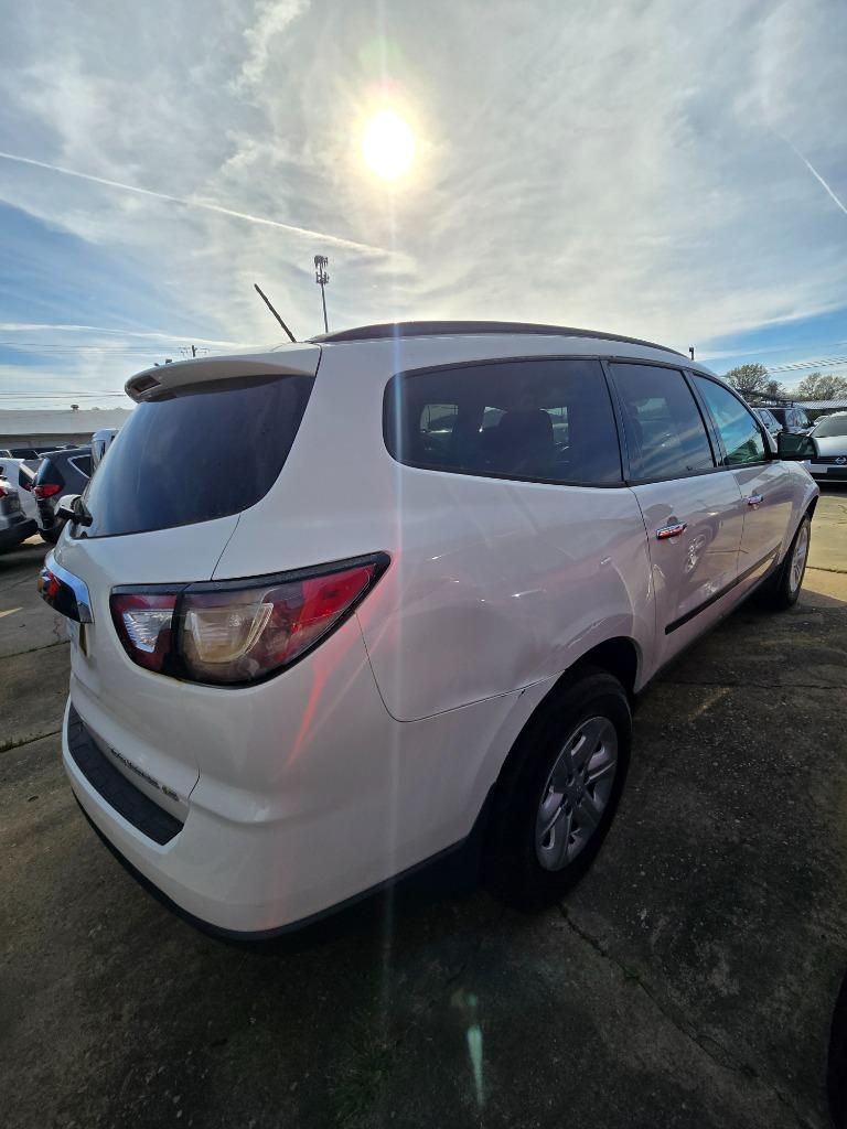 2014 Chevrolet Traverse LS photo