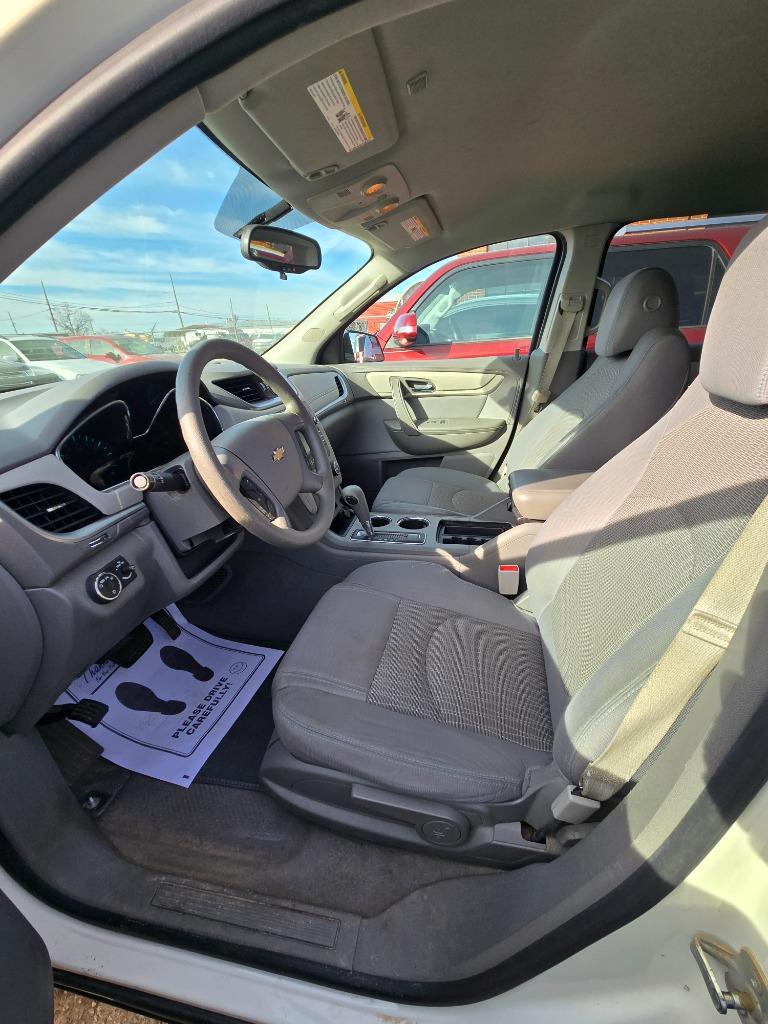 2014 Chevrolet Traverse LS photo