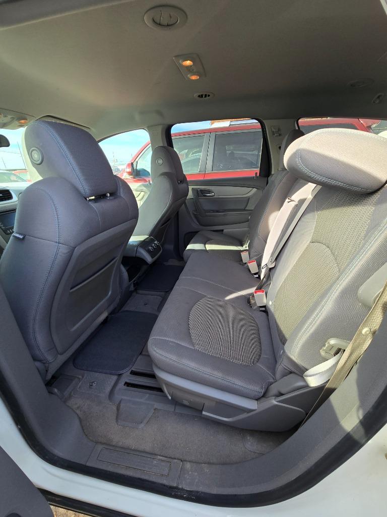 2014 Chevrolet Traverse LS photo