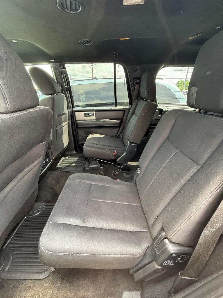 2017 Ford Expedition XLT photo