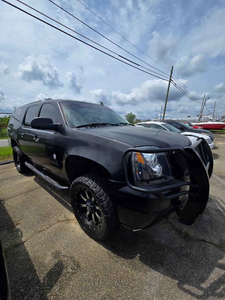 2008 GMC Yukon XL Denali photo