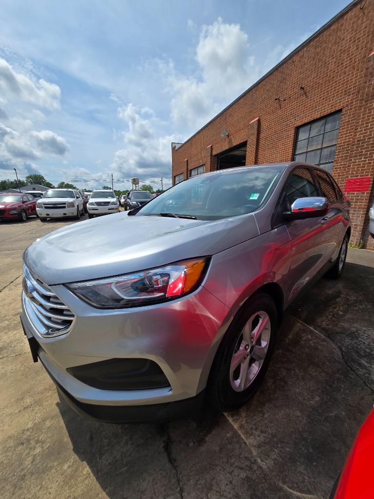 2020 Ford Edge SE photo