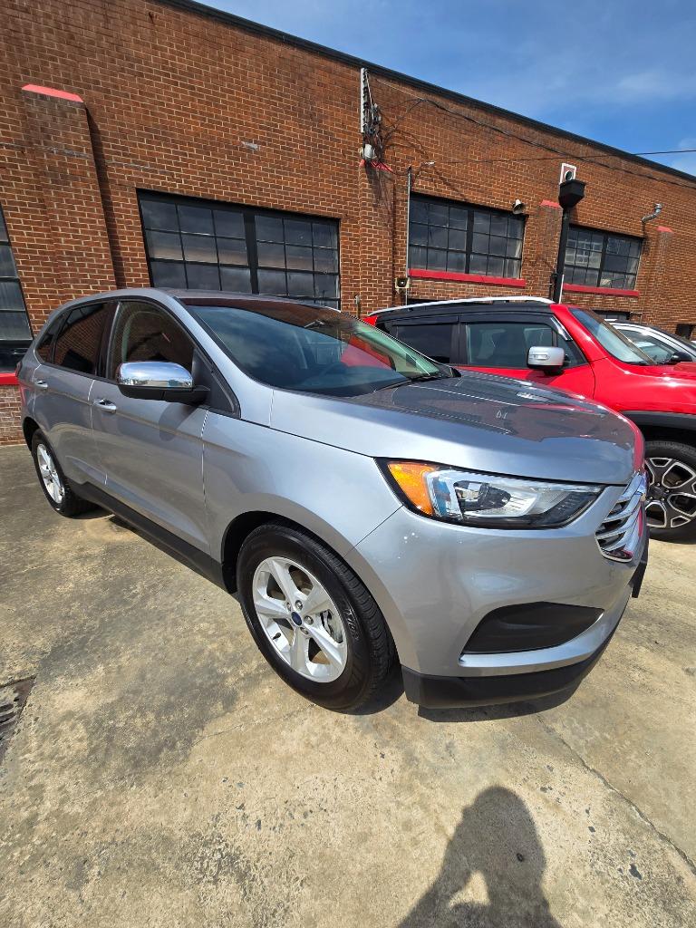 2020 Ford Edge SE photo