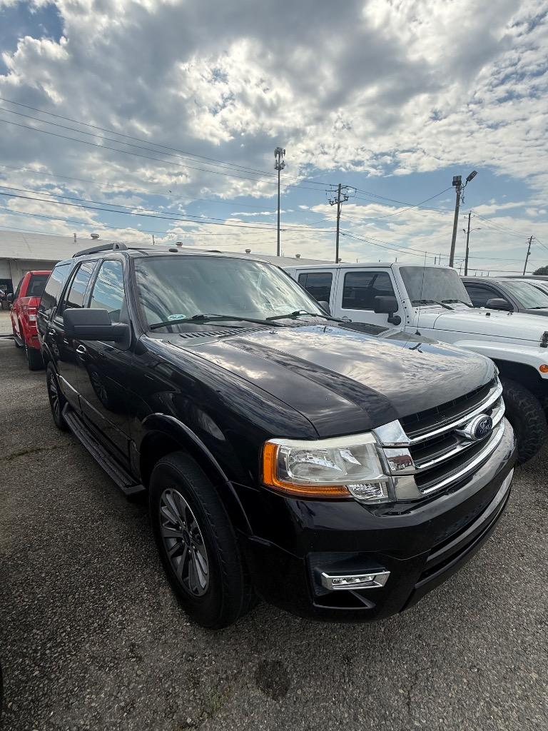 2017 Ford Expedition XLT photo
