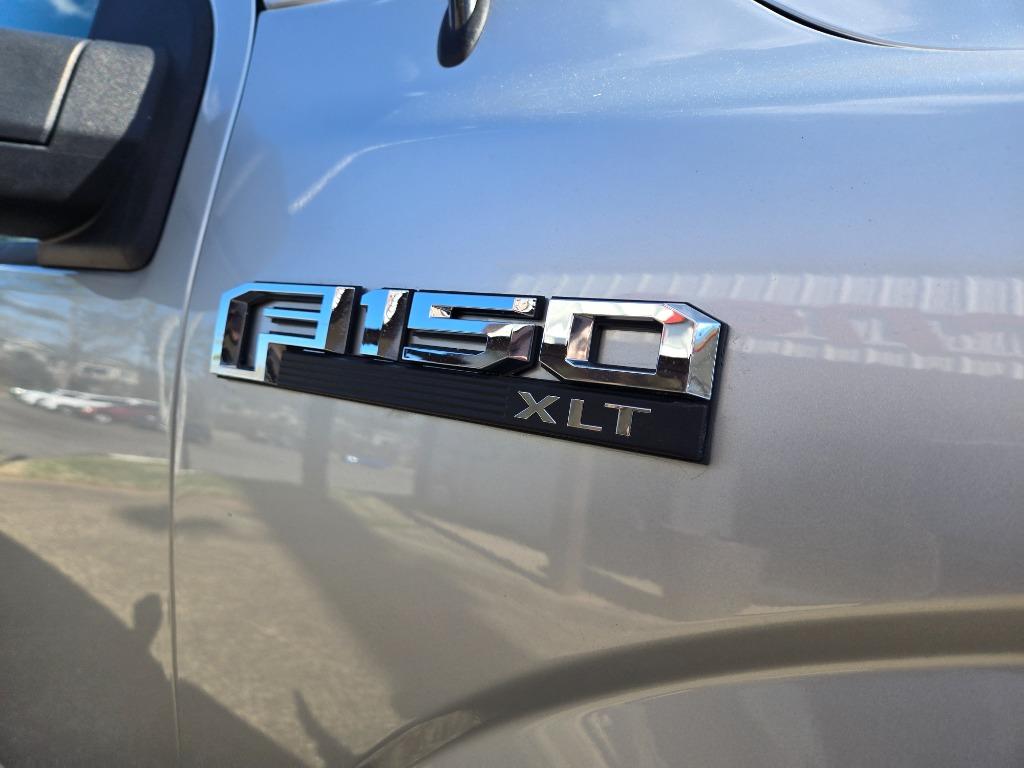 2019 Ford F150 XLT 4WD photo