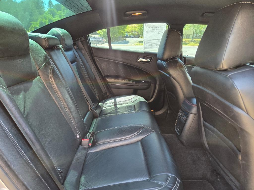 2018 Dodge Charger - $15,995