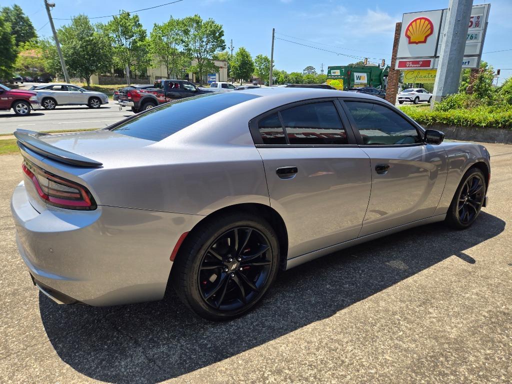 2018 Dodge Charger - $15,995