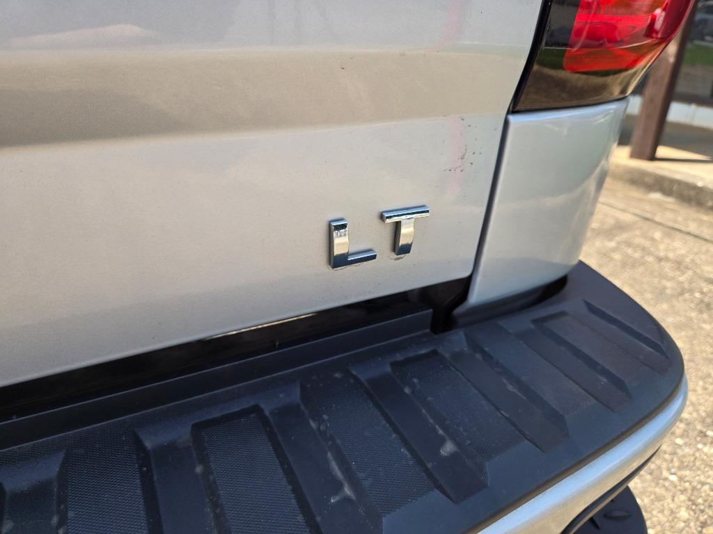 2016 Chevrolet Silverado - $16,995