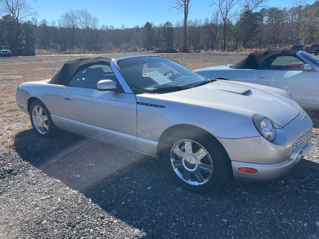 2004 Ford Thunderbird