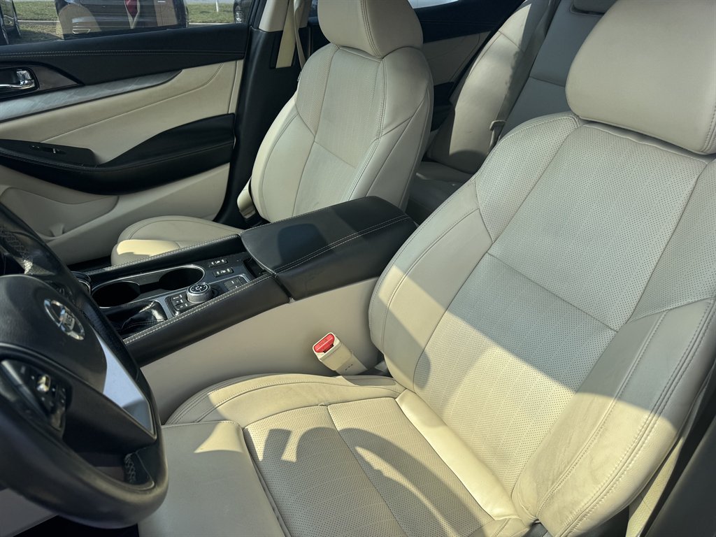 2017 Nissan Maxima