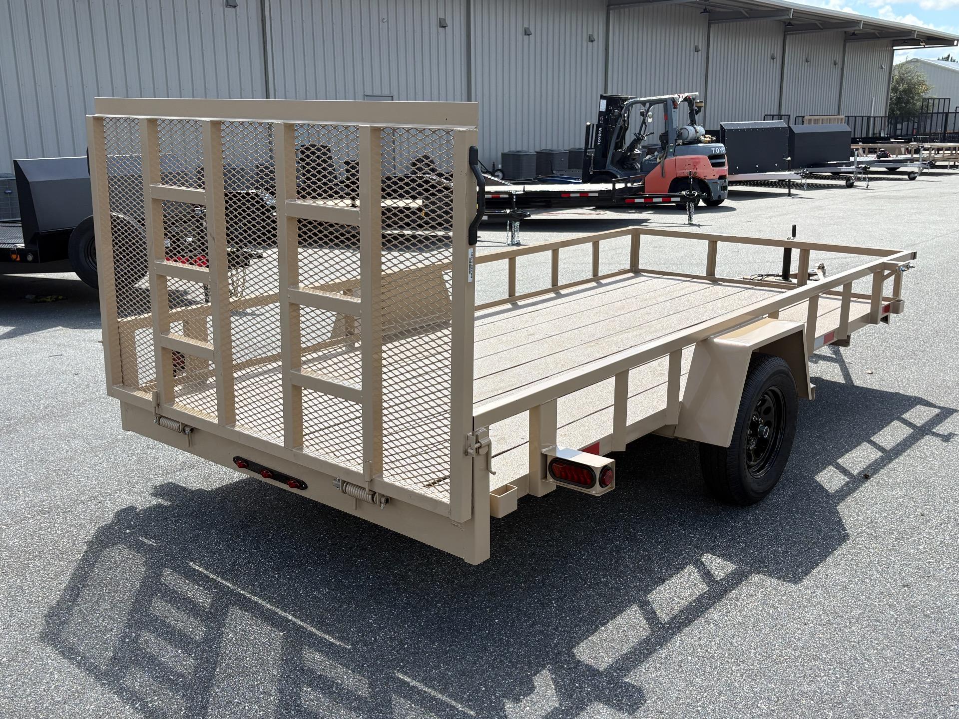 2027 Covered Wagon Trailers Covered Wagon Trailers - $2,400