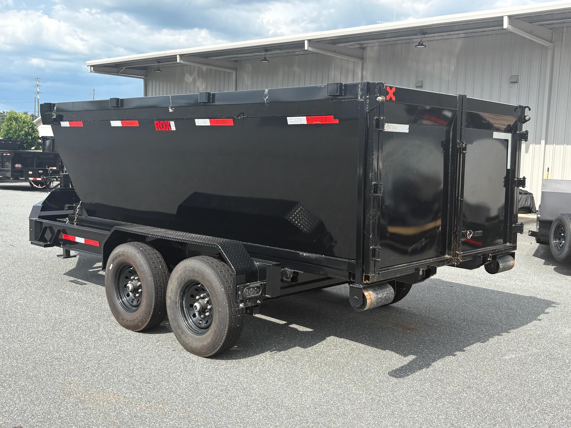 2025 Rawmaxx Roll Off  + (1) 15YD Bin  - $13,500