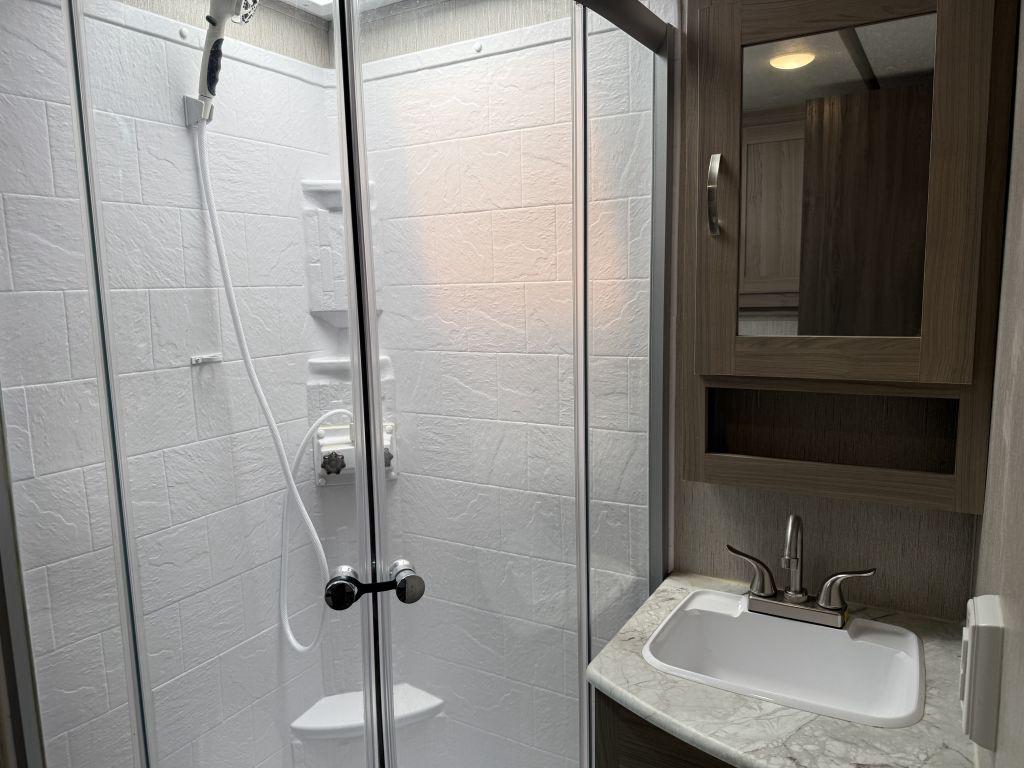 2021 Coachmen Freedom Exress 252RBS - $21,900