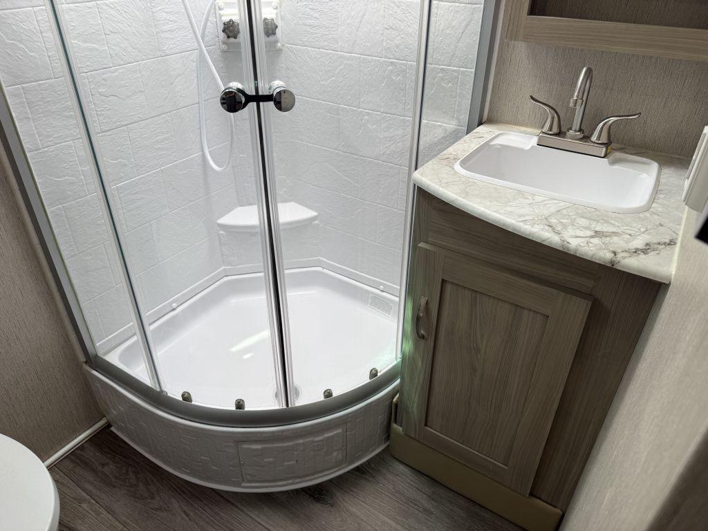 2021 Coachmen Freedom Exress 252RBS - $21,900