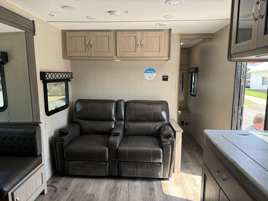 2021 Coachmen Freedom Exress 252RBS - $21,900