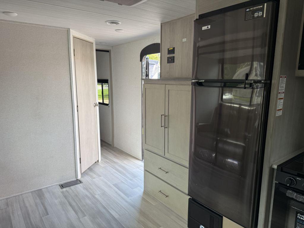 2024 Keystone Springdale 291brc - $19,900