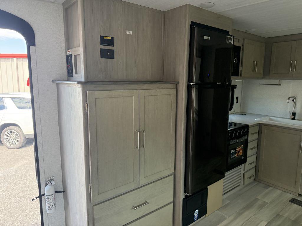 2024 Keystone Springdale 291brc - $19,900