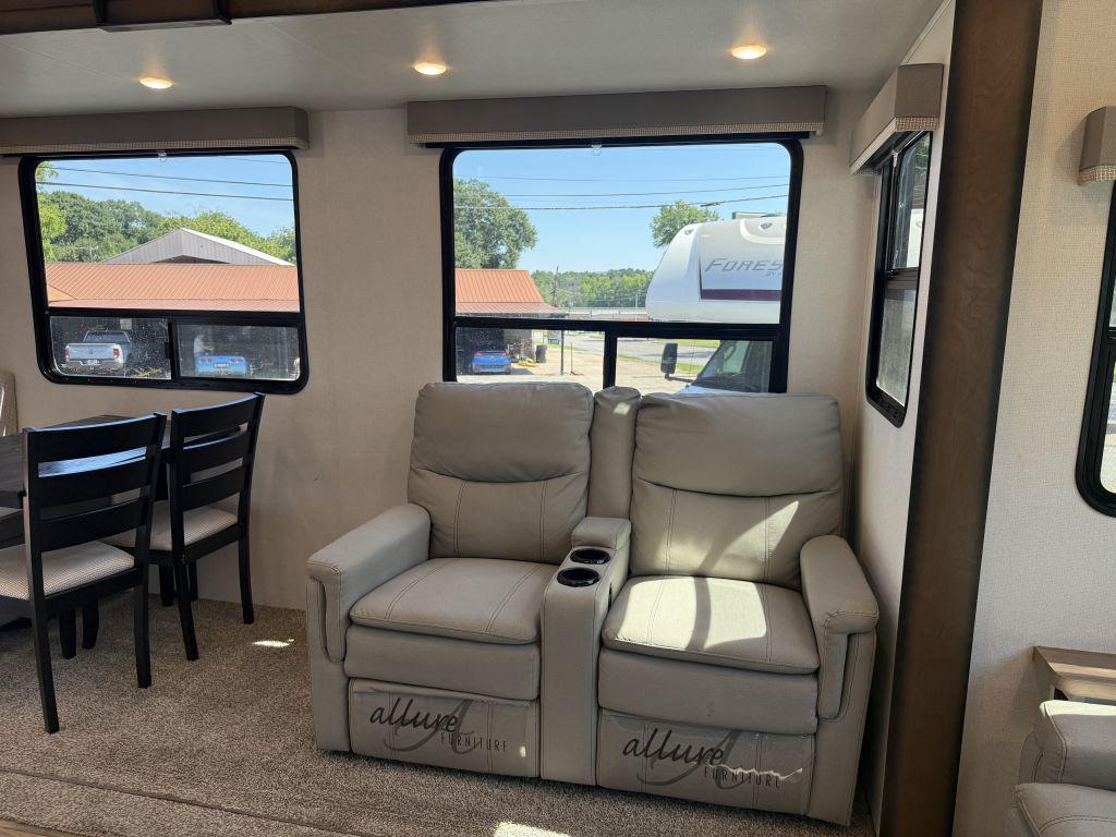 2022 Prime Time Crusader 335rlp - $35,900