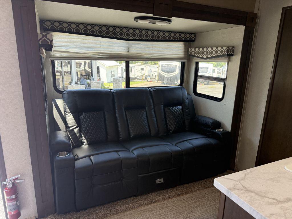 2019 Prime Time Fury 3110 - $22,900