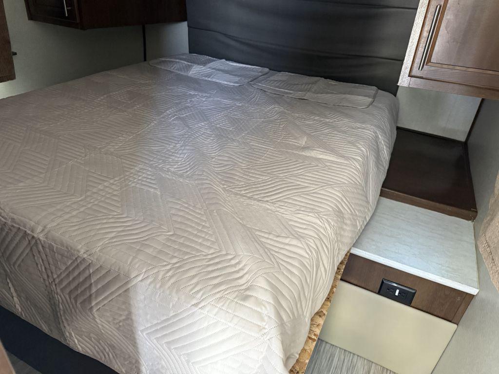 2019 Prime Time Fury 3110 - $22,900