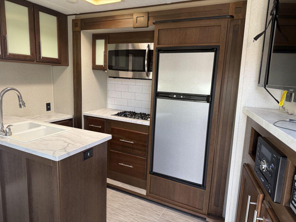 2019 Prime Time Fury 3110 - $22,900