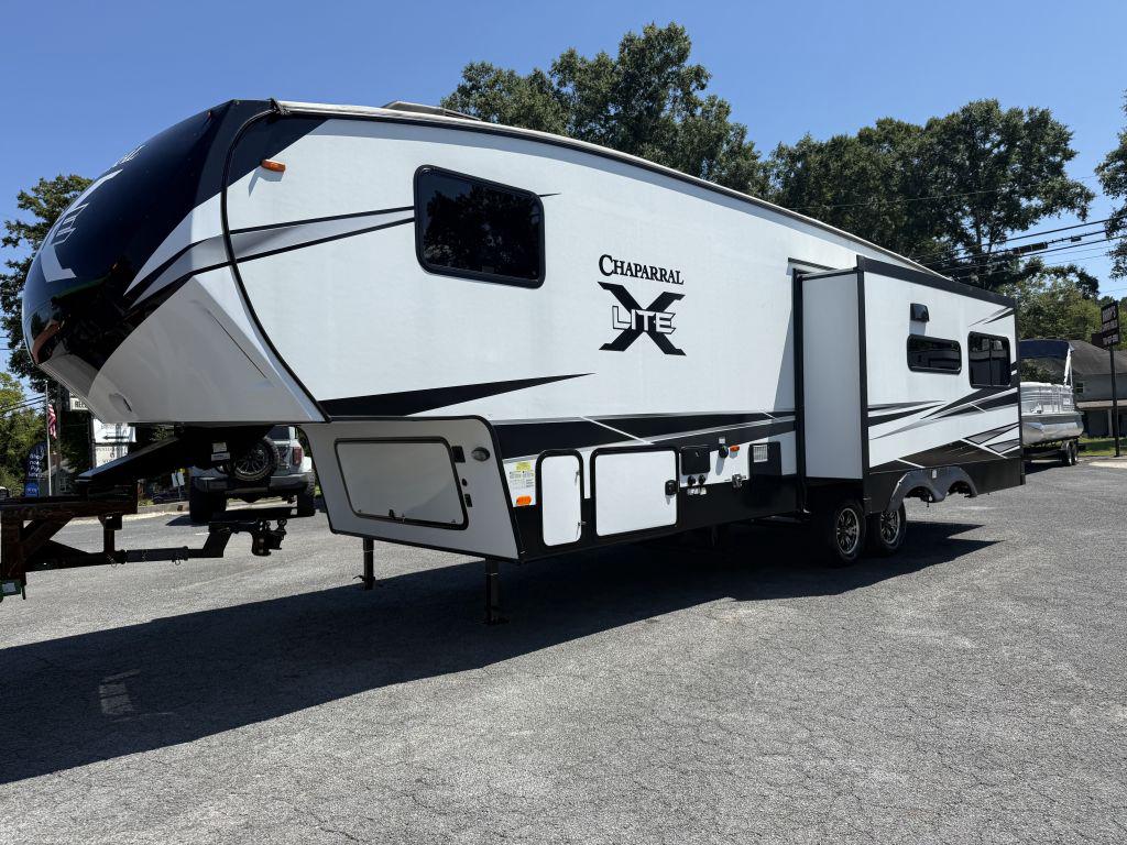 2021 Coachmen Chaparral 284rl - $22,900