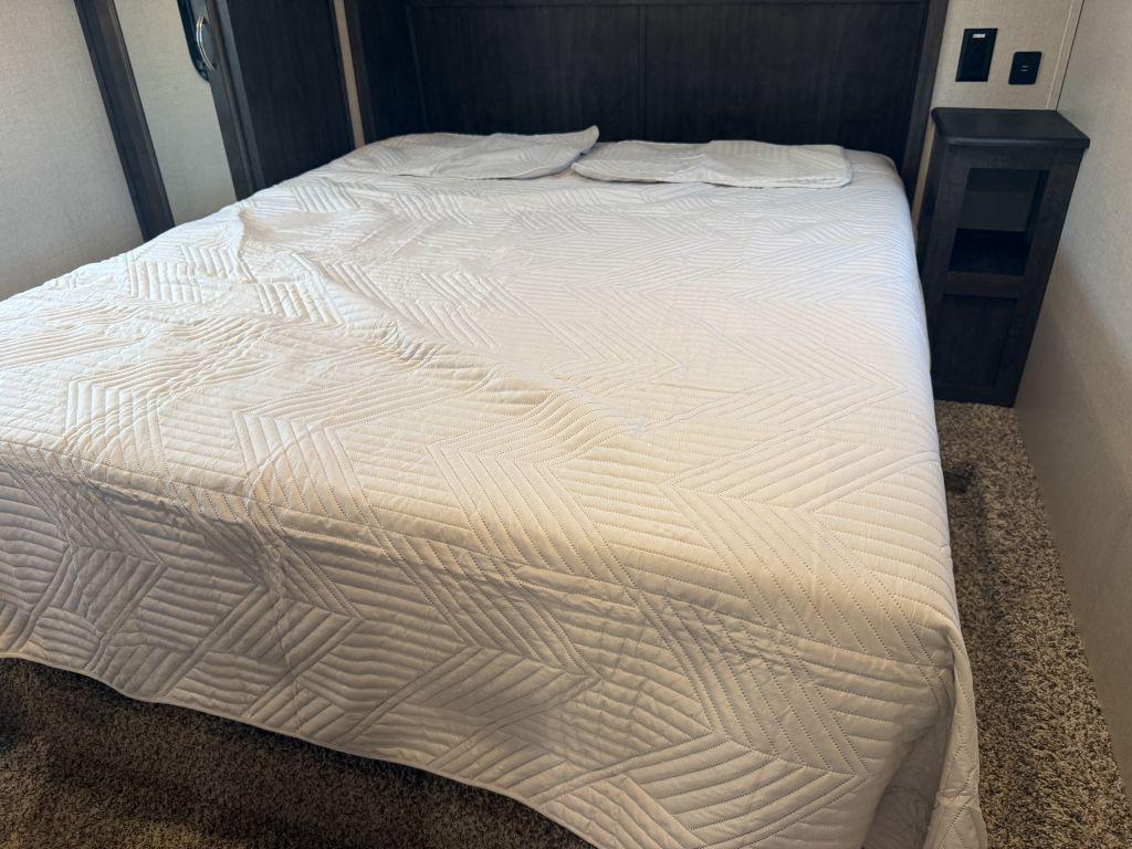 2021 Coachmen Chaparral 284rl - $22,900