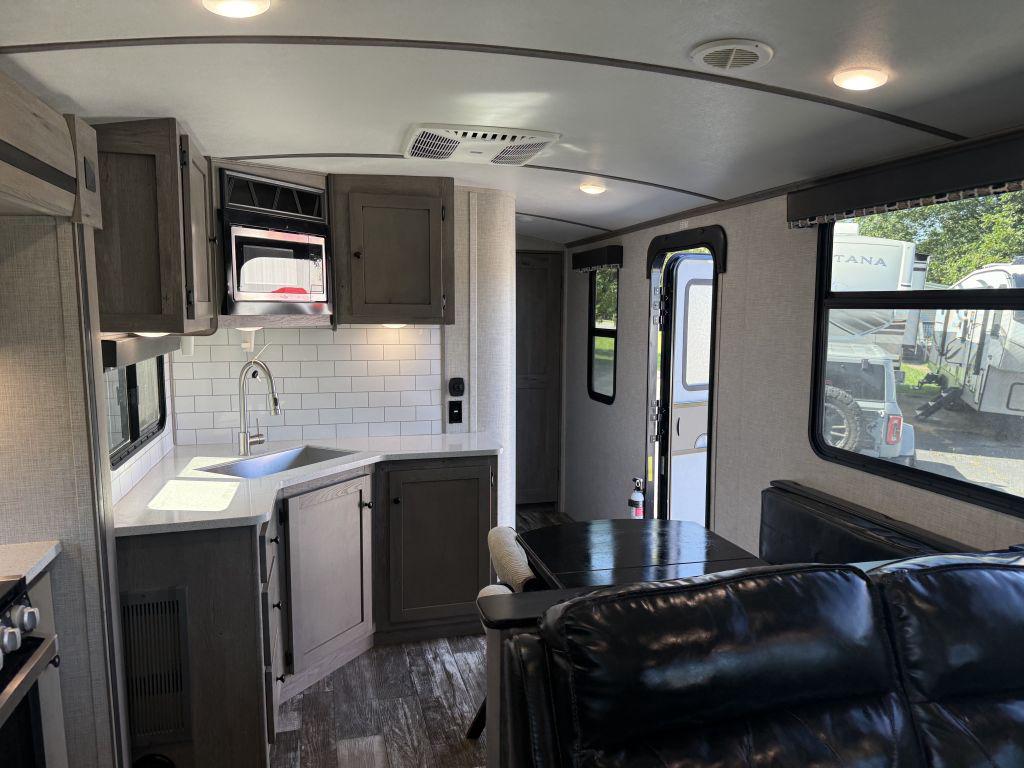 2019 Keystone Outback 341rd - $22,900