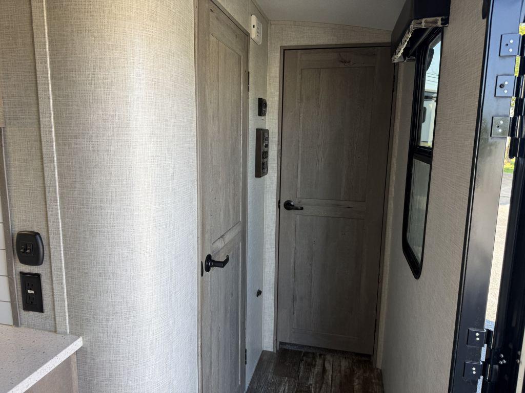 2019 Keystone Outback 341rd - $22,900