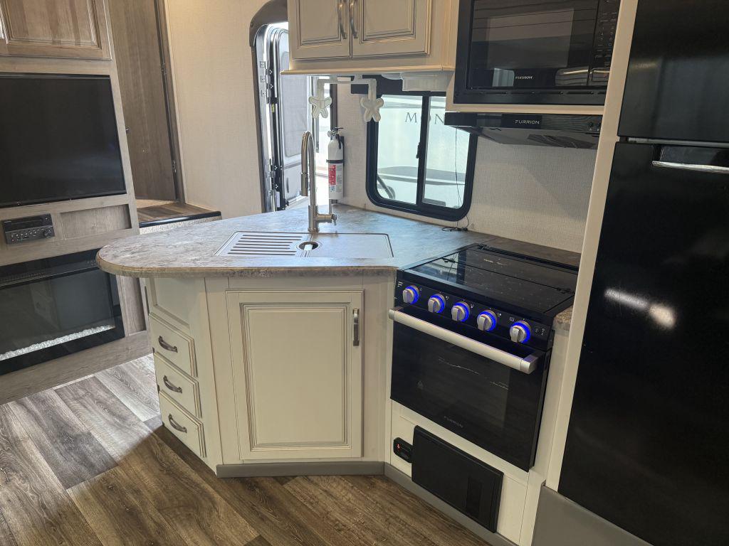 2022 Keystone Cougar 32bhs - $28,900