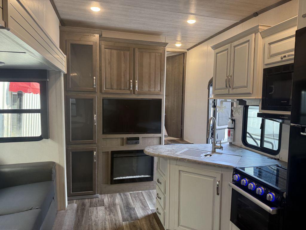 2022 Keystone Cougar 32bhs - $28,900