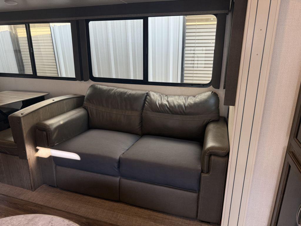 2022 Keystone Cougar 32bhs - $28,900