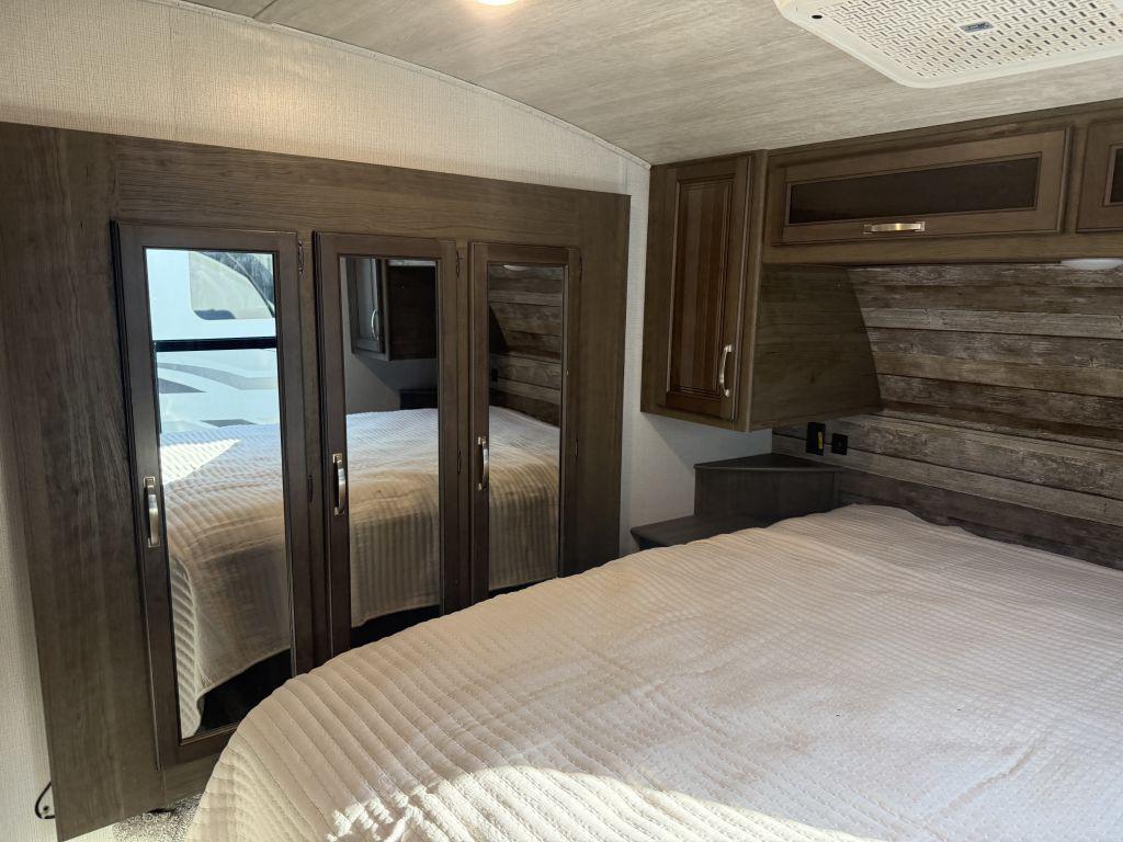 2022 Keystone Cougar 32bhs - $28,900