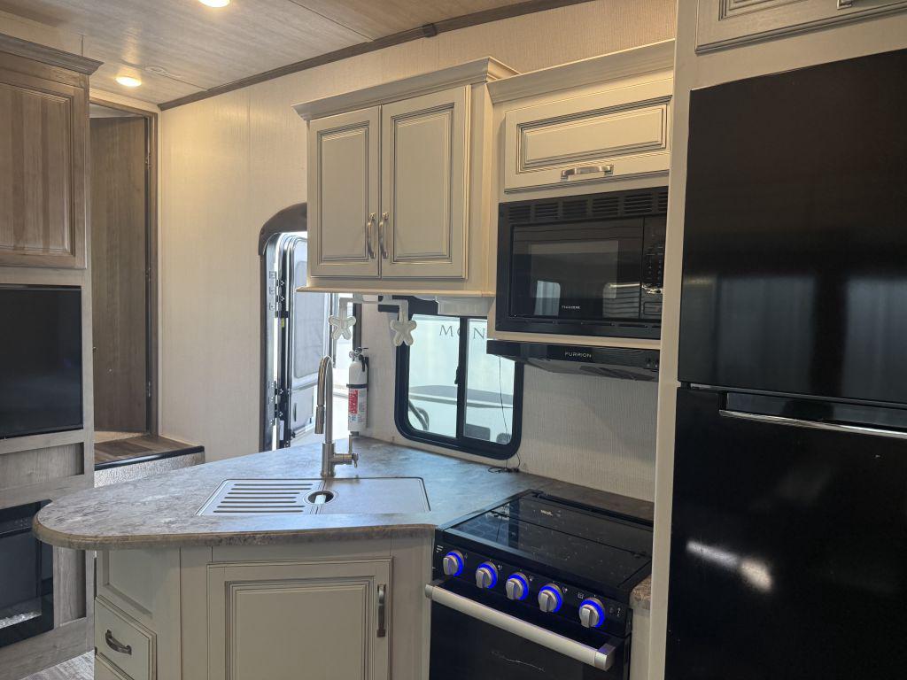 2022 Keystone Cougar 32bhs - $28,900