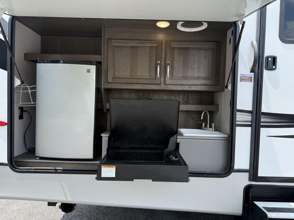2022 Keystone Cougar 32bhs - $28,900