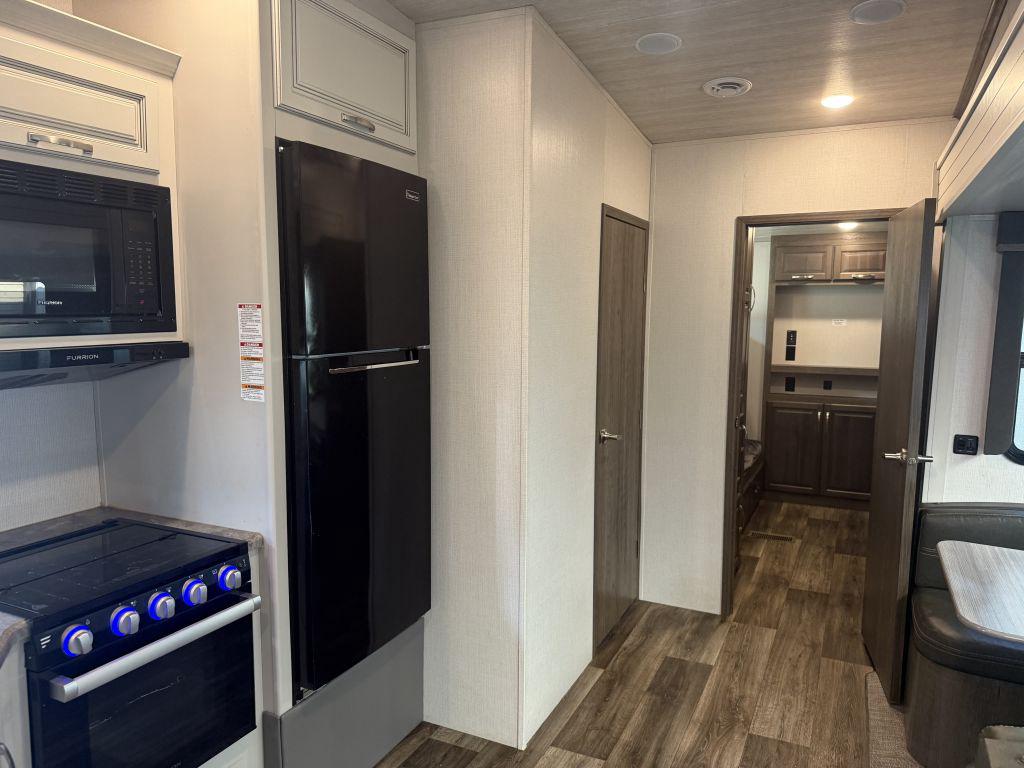 2022 Keystone Cougar 32bhs - $28,900