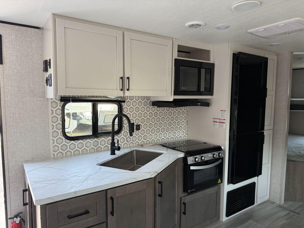 2025 Highland Rv Open Range 26bhs - $23,900