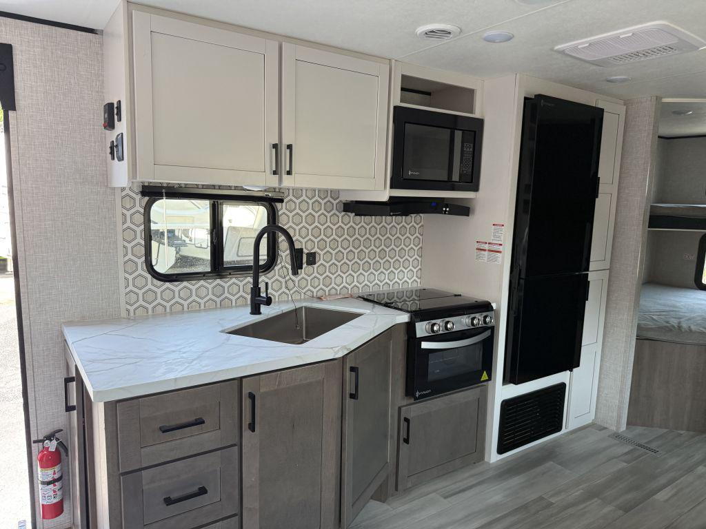 2025 Highland Rv Open Range 26bhs - $23,900