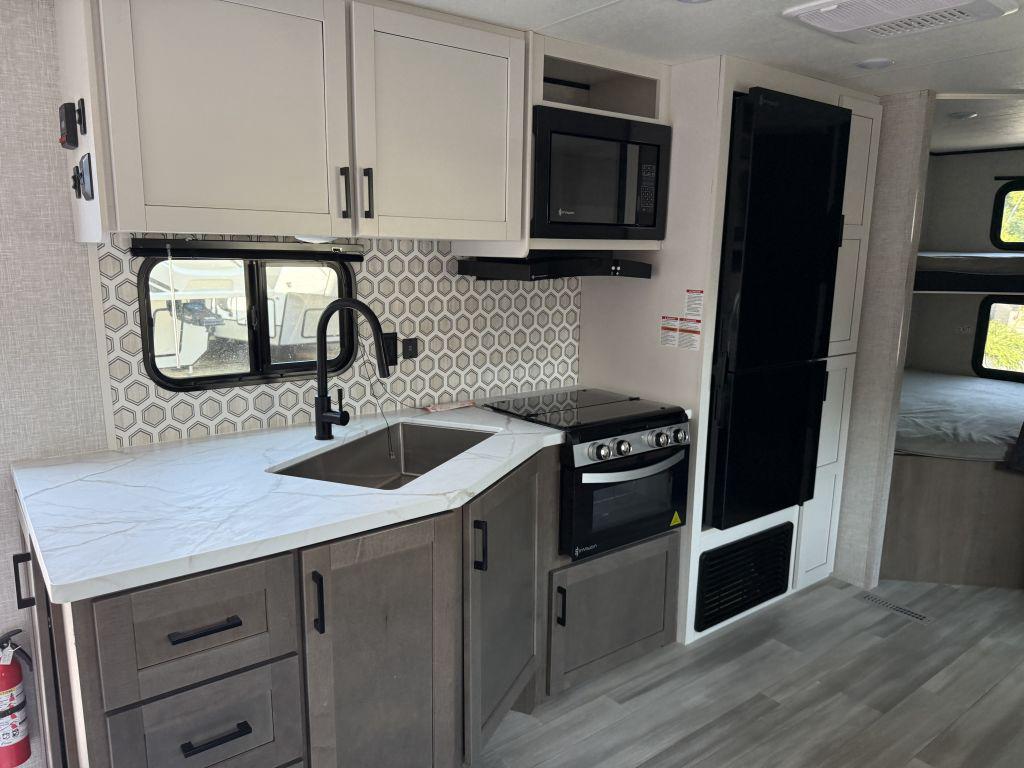 2025 Highland Rv Open Range 26bhs - $23,900