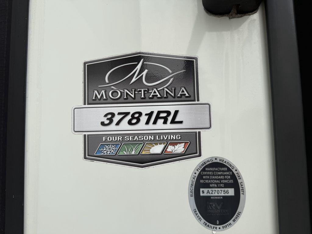 2022 Keystone Montana 3781rl - $46,900