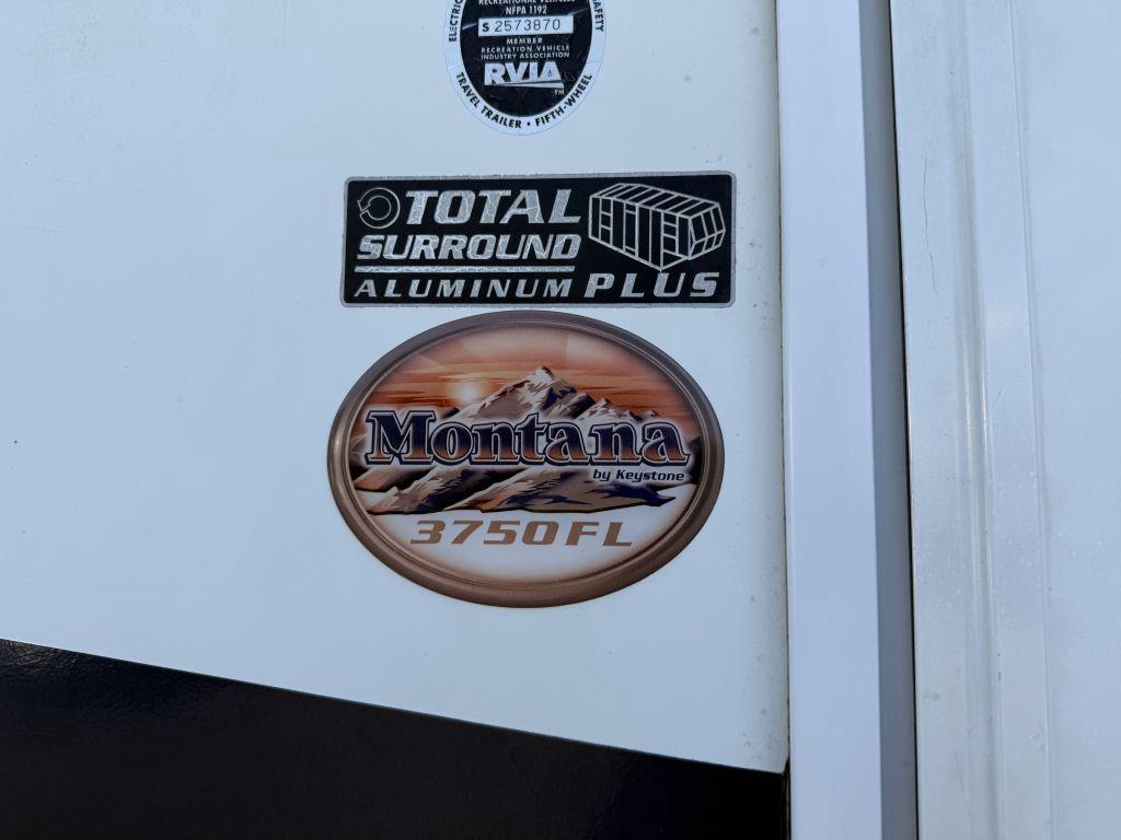 2010 Keystone Montana 3750fl - $13,900