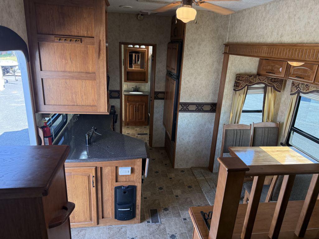 2010 Keystone Montana 3750fl - $13,900